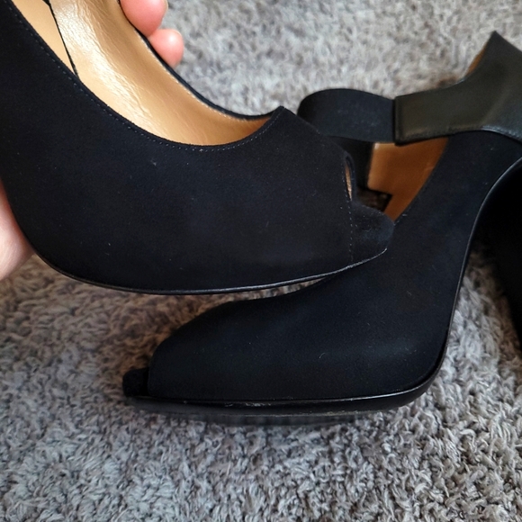 👠EUC👠 EMPORIO ARMANI LEATHER SUEDE PUMPS - Picture 7 of 10